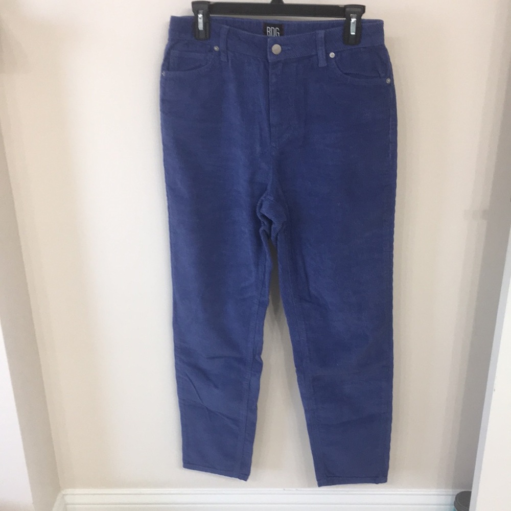 BDG Urban Outfitters Mom High-Rise corduroys, size 28